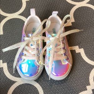 Gymboree iridescent shoes In size 8